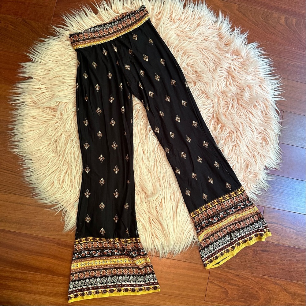 NWOT Earthbound Trading Company Yoga Fold Over Bell Bottom Stretchy Pant